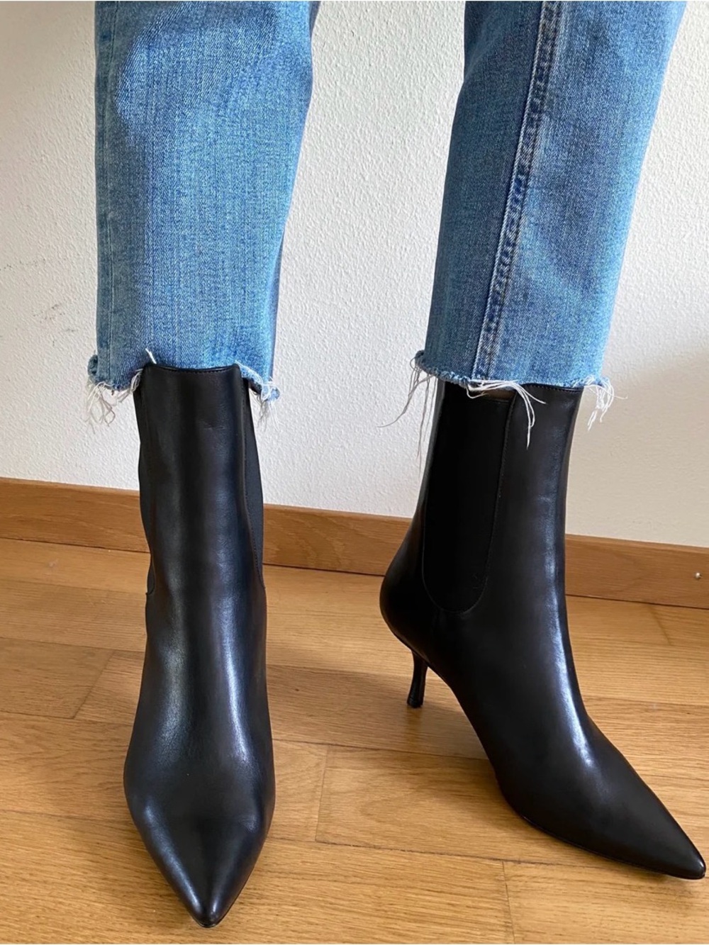 ANINE BING
STEVIE TALLBOY BOOTS - SIZE EU 36